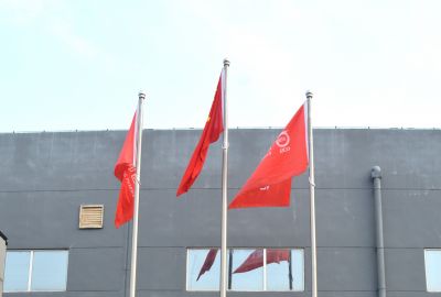 五星红旗，高高飘扬!